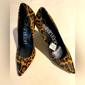 Calvin Klein size 7.5